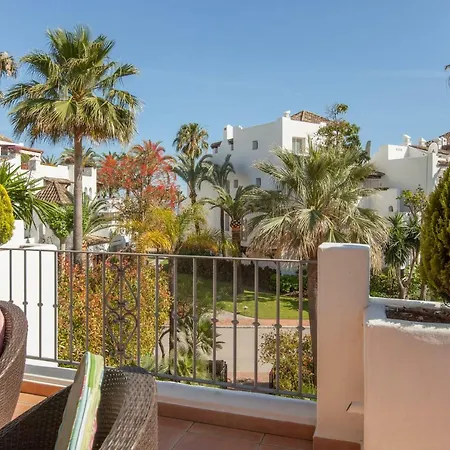 Hanami Alcazaba Penthouse דירה *