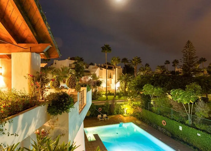 Hanami Alcazaba Penthouse Lejlighed Estepona